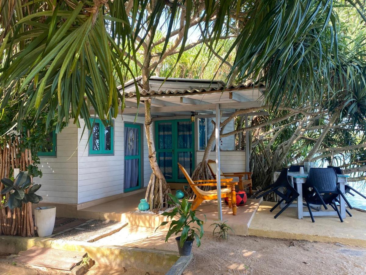 Miracle ocean Villa Matara Exteriör bild